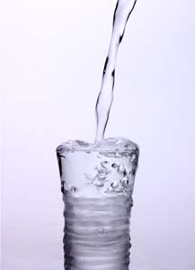Glasspour